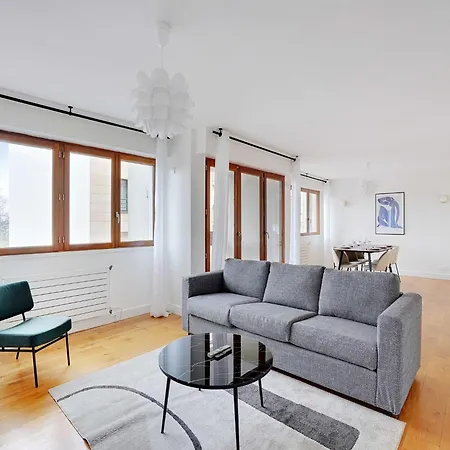 Spacious 3 Bdr 6p - 20eme St Fargeau *